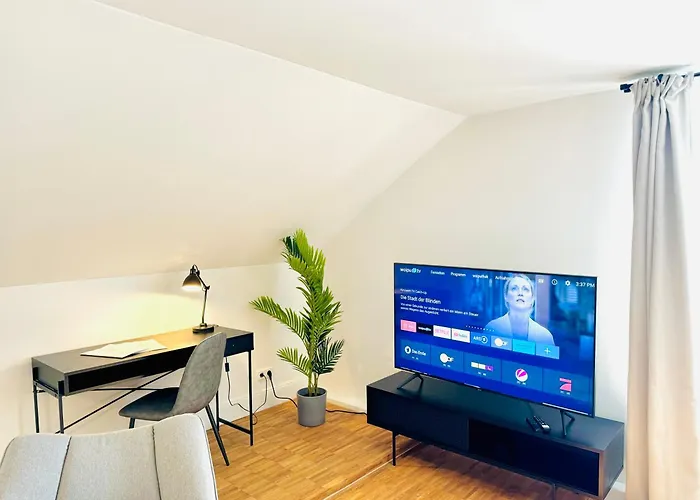 Uniqe - Design - Sky-tv - Audi - Free Parking 4* إنغولشتات