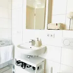 Uniqe - Design - Sky-tv - Audi - Free Parking 4* Ingolstadt