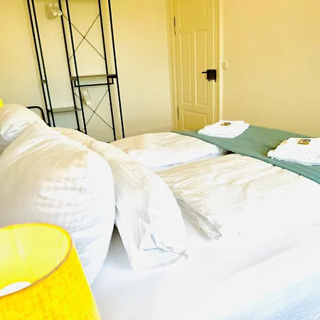 Aparthotel E&k Living - Design - Netflix - Audi - In Village - Free Parking