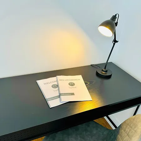 E&k Living - Design - Netflix - Audi - In Village - Free Parking Aparthotel