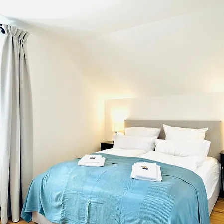 E&k Living - Design - Netflix - Audi - In Village - Free Parking *