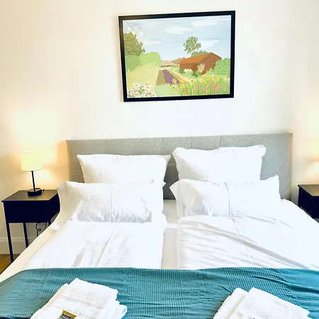 Uniqe - Design - Sky-tv - Audi - Free Parking 4* Ingolstadt