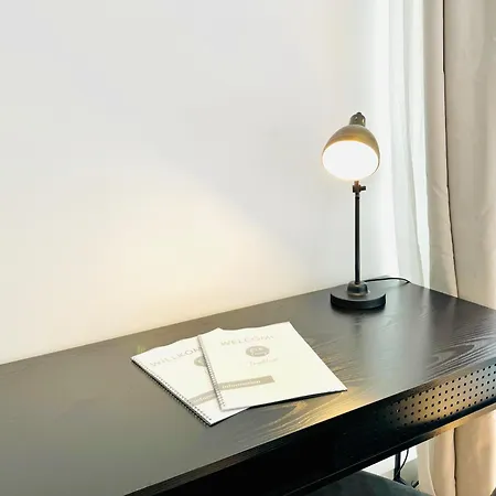 Uniqe - Design - Sky-tv - Audi - Free Parking 4*