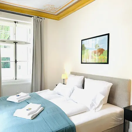 E&k Living - Design - Netflix - Audi - In Village - Free Parking Aparthotel *