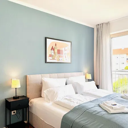 Uniqe - Design - Sky-tv - Audi - Free Parking Hotel apartamentowy