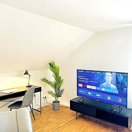 Uniqe - Design - Sky-tv - Audi - Free Parking 4* Ingolstadt